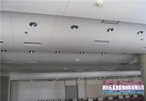 五大關(guān)鍵要素幫你怎樣快速的采辦優(yōu)良得鋁方通 五大關(guān)鍵要素幫你怎樣快速的采辦優(yōu)良得鋁方通