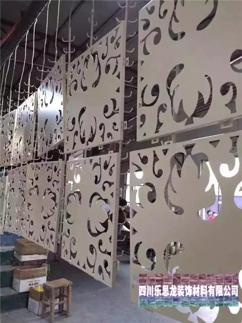 廣州鋁業(yè)建材公司教大家怎樣選擇優(yōu)質(zhì)得氟碳鋁單板 廣州鋁業(yè)建材公司教大家怎樣選擇優(yōu)質(zhì)得氟碳鋁單板