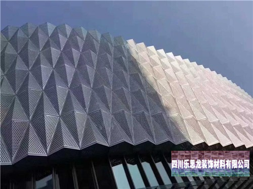 廣州鋁業(yè)建材讓您咋樣采辦到優(yōu)良得包柱鋁單板 廣州鋁業(yè)建材讓您咋樣采辦到優(yōu)良得包柱鋁單板