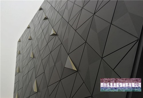 包柱鋁單板生產(chǎn)廠家到哪兒好？教你尋到優(yōu)質(zhì)鋁