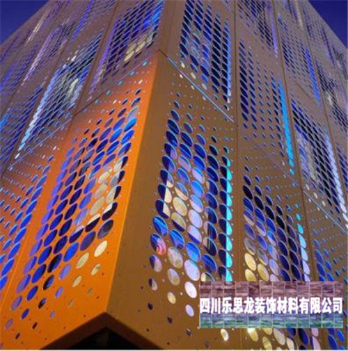 如何定購一個優(yōu)質(zhì)的鋁合金空調(diào)罩生產(chǎn)廠家