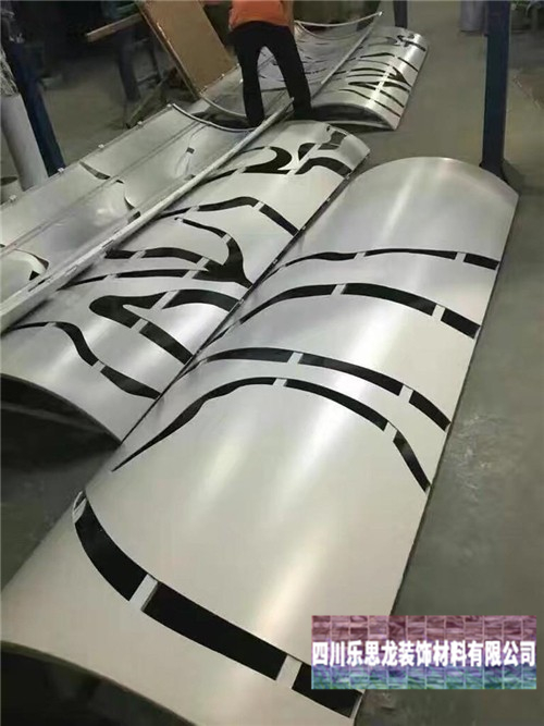 定制鋁幕墻何故要去采購大企業(yè) 定制鋁幕墻何故要去采購大企業(yè)